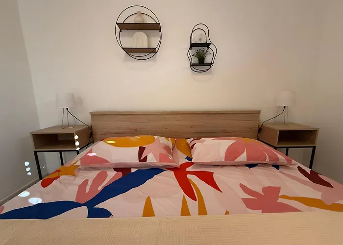 Apartment Near The Sea 650