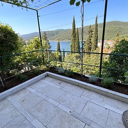 Apartment Near The Sea 650 Rabac Exterior photo