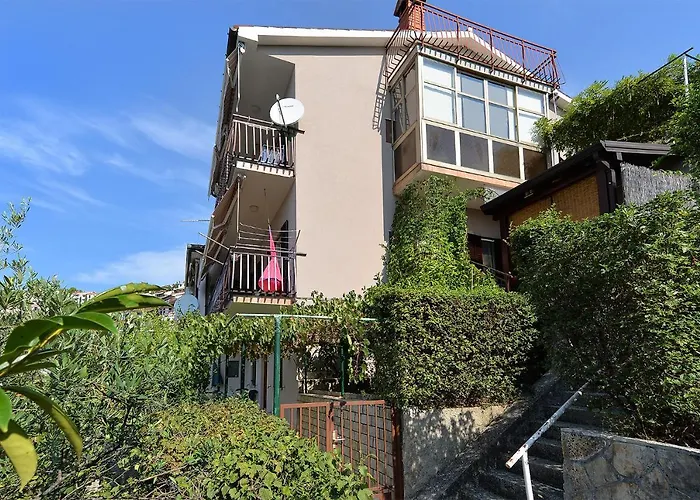 Apartment Near The Sea 650